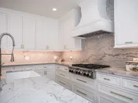 Кварцит Opus White